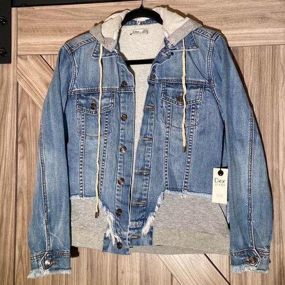 Jean jacket - Picture 1 of 5